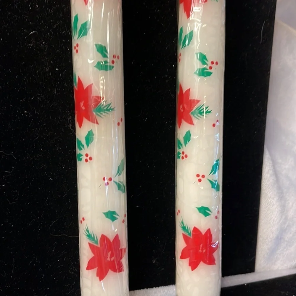 Avon Festive Holiday Taper Candles (Vtg) 2 Poinsettia decorated NIB